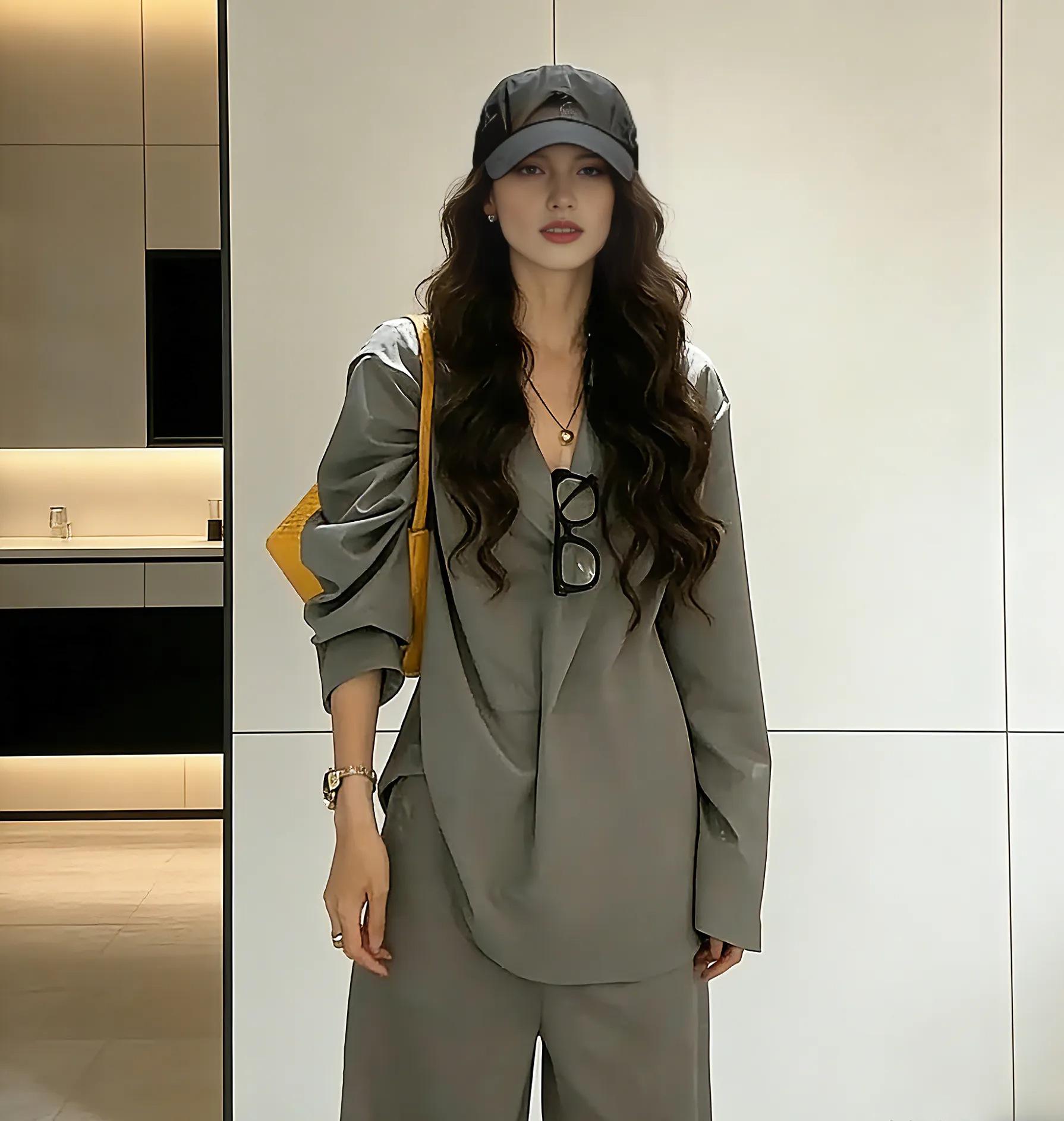 2026 Spring Women s Casual Slimming Two-Piece Set: Long-Sleeve T-Shirt and Versatile Shorts M (Recommended weight 130-160 jin) сірий колір
2026 Spring Women s Casual Slimming Two-Piece Set: Long-Sleeve T-Shirt and Versatile Shorts M (Recommended weight 130-160 jin) сірий колір