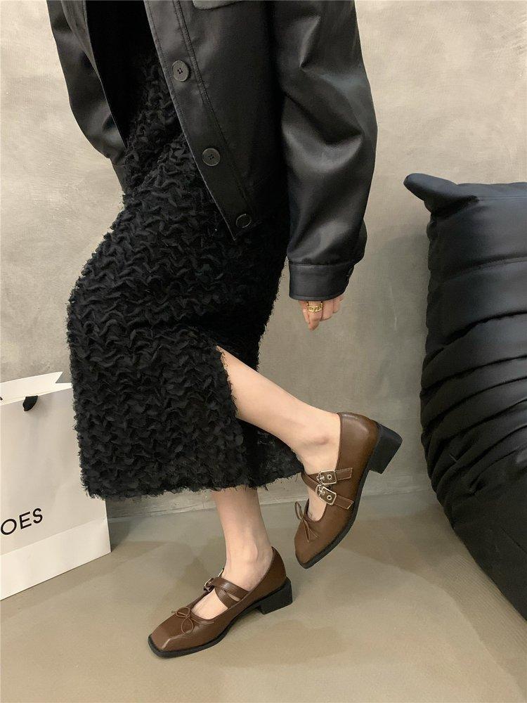 Спортивные женские туфли Мэри Джейн с квадратной головкой в стиле ретро, модные и удобные 40 коричневый
Спортивные женские туфли Мэри Джейн с квадратной головкой в стиле ретро, модные и удобные 40 коричневый