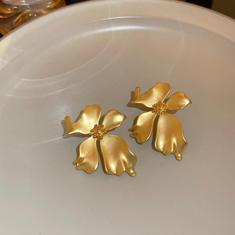 Срібна Голка Діамантова Крапля Підвіска Пусети - Вінтажний Розкішний Дизайн
Срібна Голка Діамантова Крапля Підвіска Пусети - Вінтажний Розкішний Дизайн