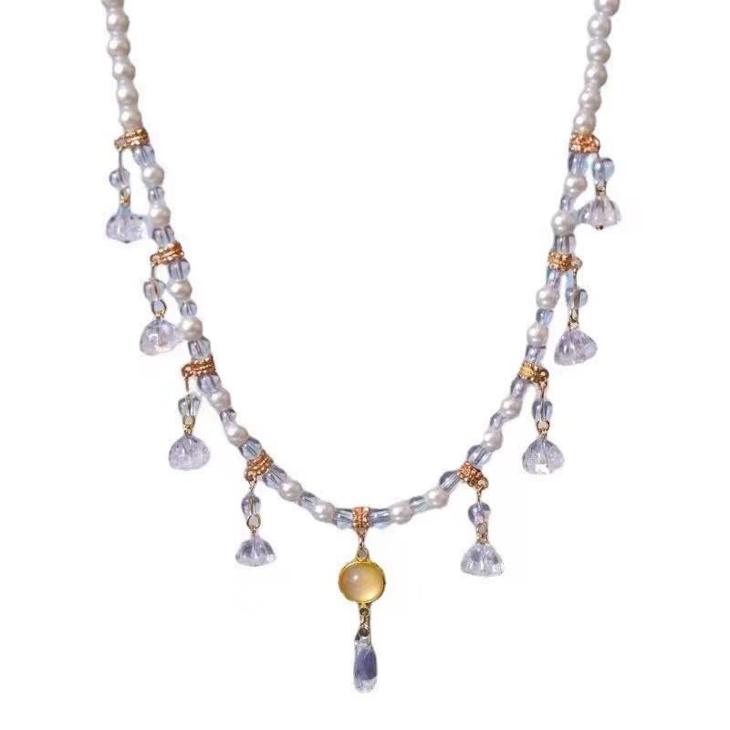 Pearl fringed necklace women s summer fashion personality light luxury collarbone chain high-end temperament versatile neck chain
Pearl fringed necklace women s summer fashion personality light luxury collarbone chain high-end temperament versatile neck chain