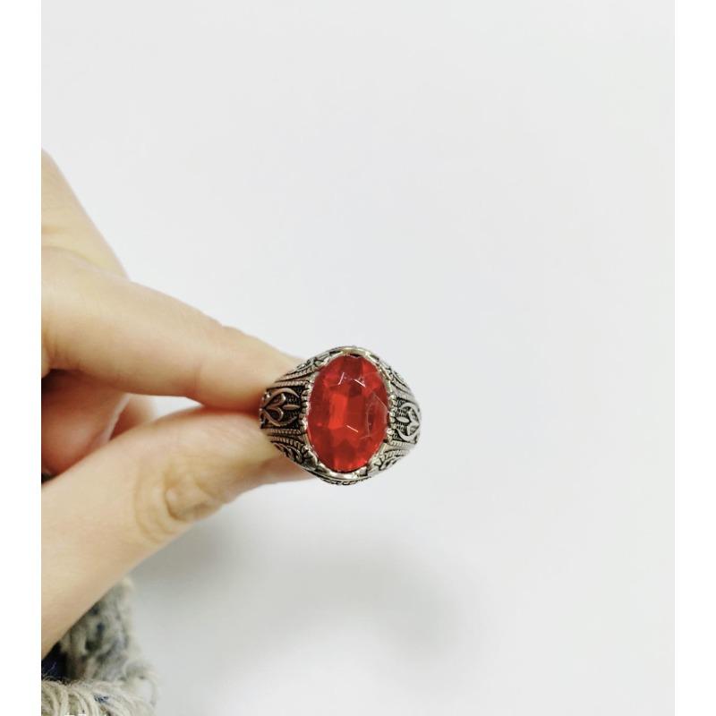 Accessories: Fashionable Personality Red Oval Turtle Face Men S Copper Simple Men S Ring no. 13
Accessories: Fashionable Personality Red Oval Turtle Face Men S Copper Simple Men S Ring no. 13