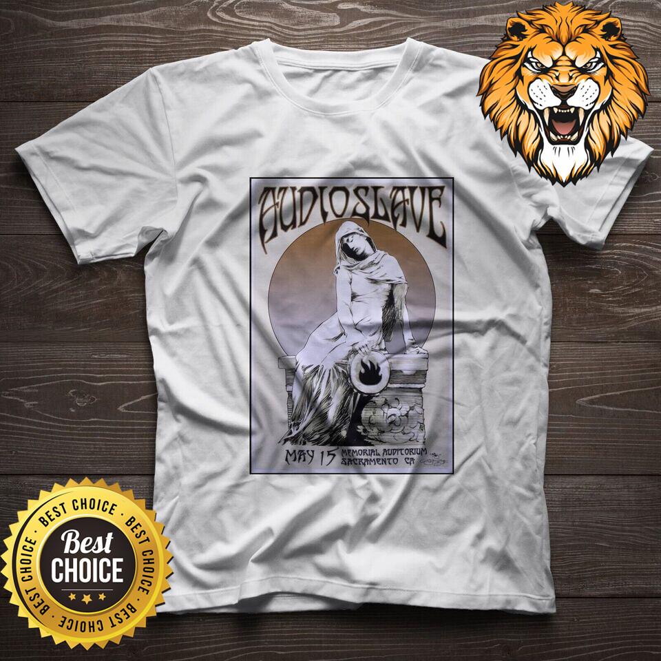 Audioslave Chris Cornell Memorial Shirt L
Audioslave Chris Cornell Memorial Shirt L