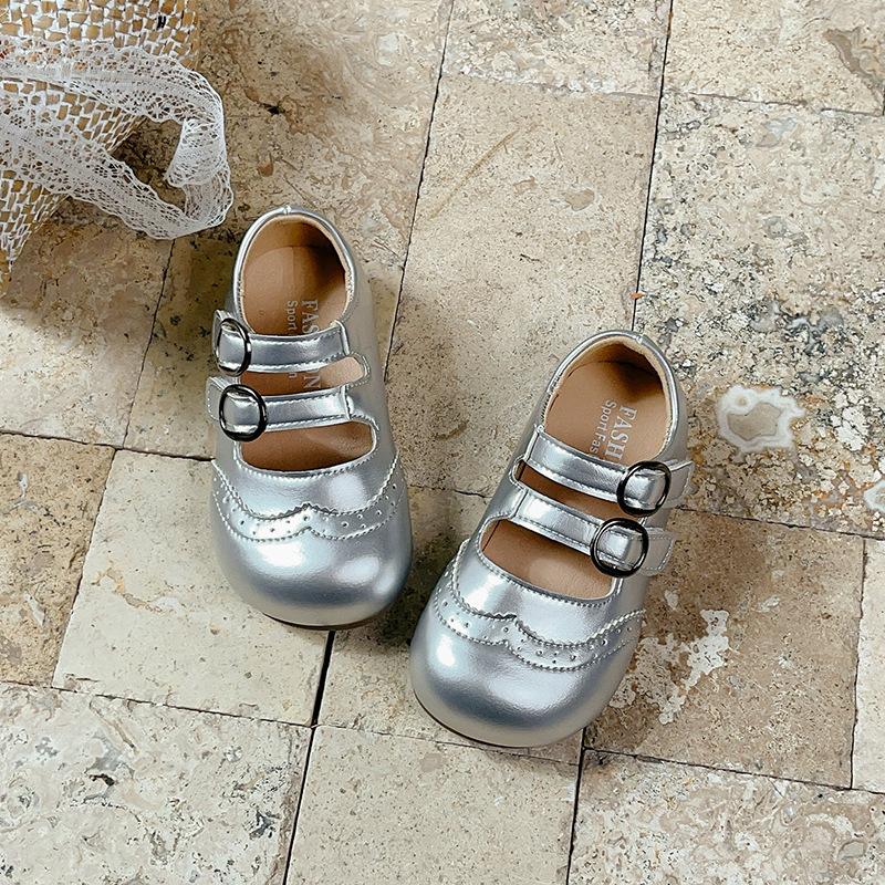 Korean Girls Spring Carved Soft Sole Anti Slip Princess Shoes Flat size 23 серебряный
Korean Girls Spring Carved Soft Sole Anti Slip Princess Shoes Flat size 23 серебряный