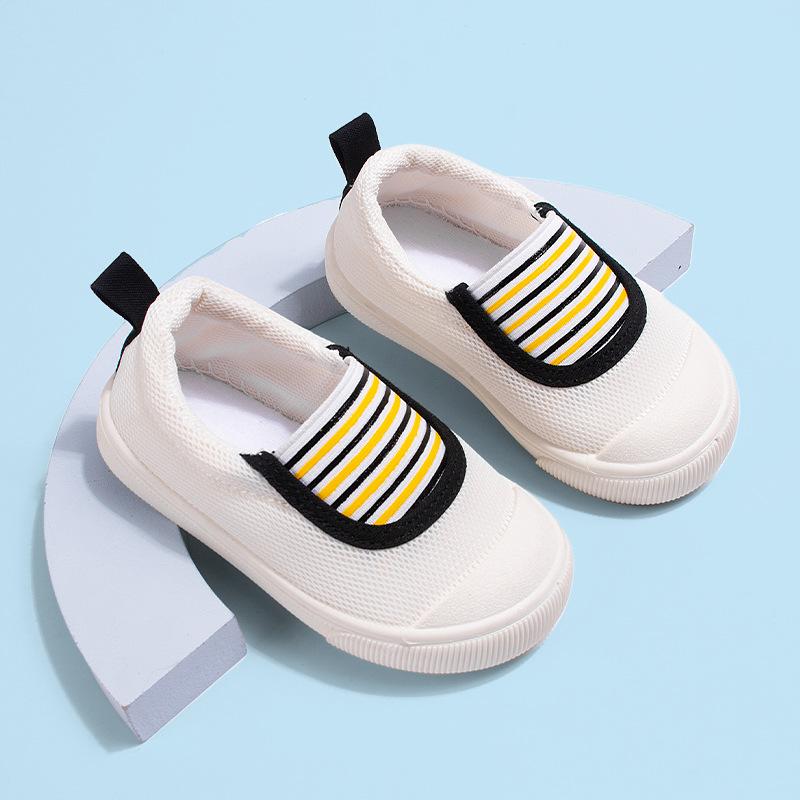 Girls Casual Soft-soled Slip-on Shoes 20 чёрный
Girls Casual Soft-soled Slip-on Shoes 20 чёрный