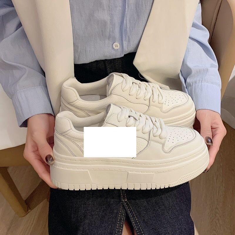 Высококачественные маленькие белые туфли женские студенческий стиль лето 2025 новые на толстой подошве увеличивающие рост универсальные повседневные маффины кеды 40
Высококачественные маленькие белые туфли женские студенческий стиль лето 2025 новые на толстой подошве увеличивающие рост универсальные повседневные маффины кеды 40