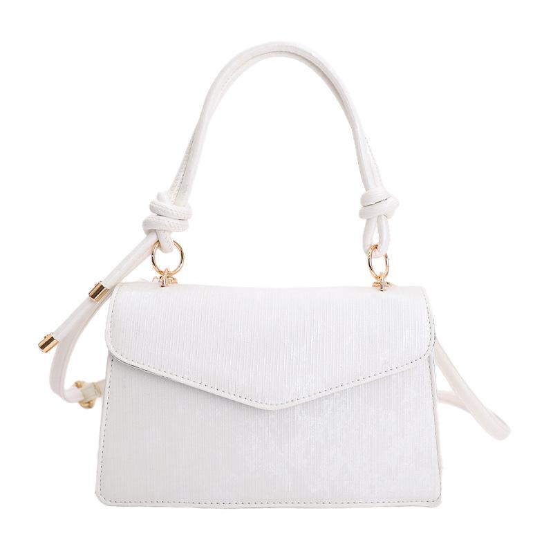 Small square bag new retro foreign shoulder bag autumn and winter solid color fashion simple messenger bag women s bag білий
Small square bag new retro foreign shoulder bag autumn and winter solid color fashion simple messenger bag women s bag білий