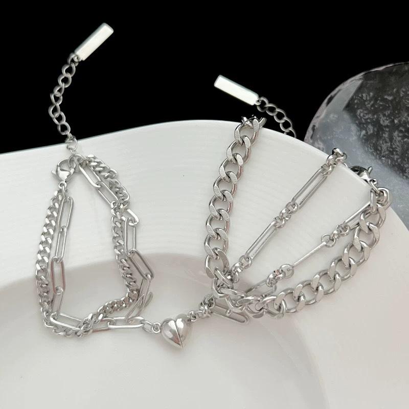 Telepathy titanium steel couple bracelet 2025 new popular men s and women s bracelets, jewelry niche fashion cold wind
Telepathy titanium steel couple bracelet 2025 new popular men s and women s bracelets, jewelry niche fashion cold wind