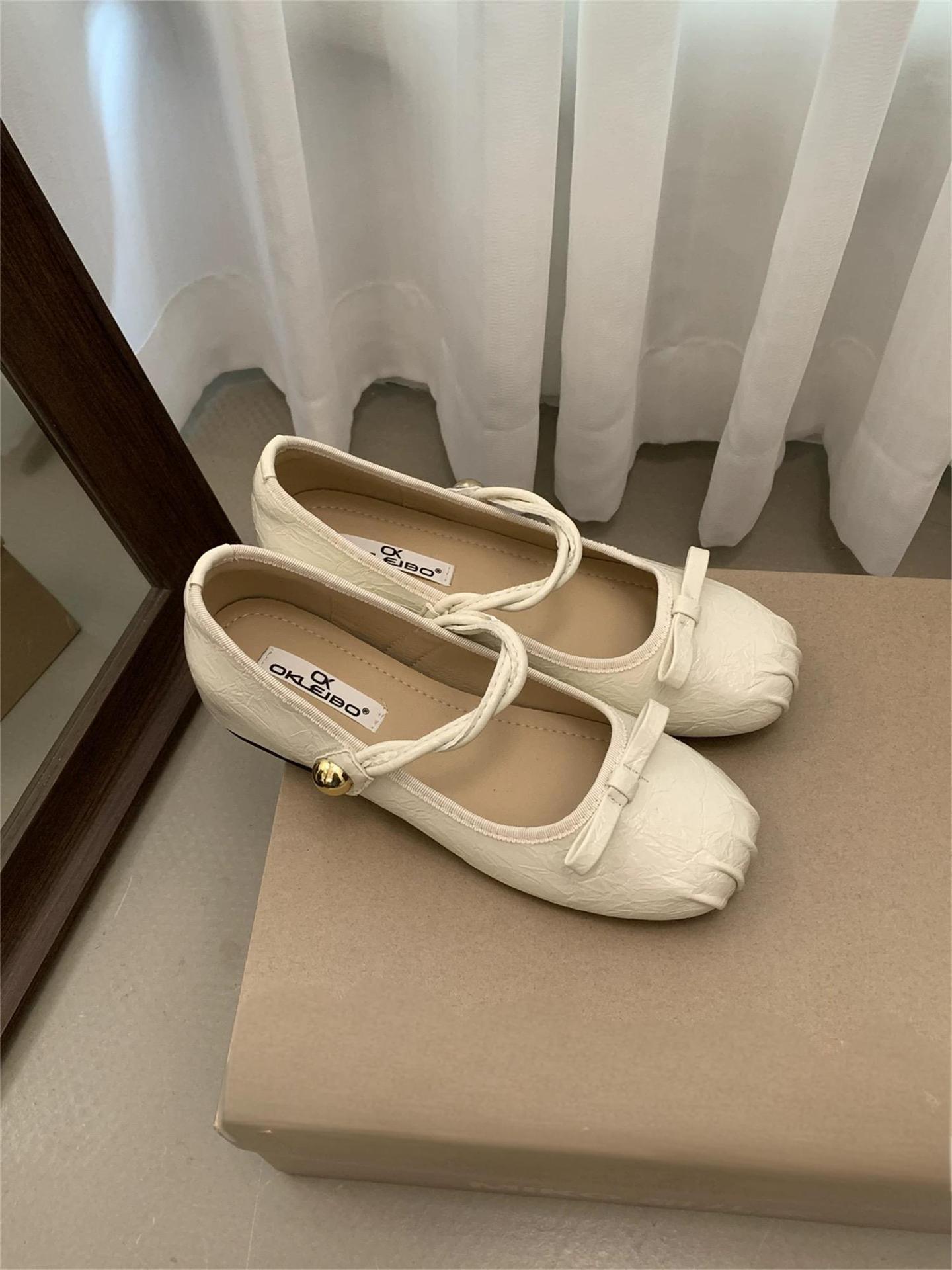 Ретро одинарная обувь на внутренней платформе, женская обувь 2025 новая весна, французские Мэри Джейн черные, для работы, маленькие кожаные туфли 35