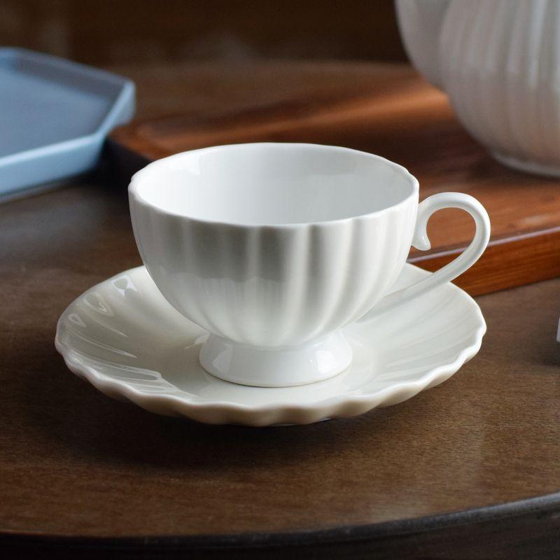1000ML Pure White Teapot Hotel Tea Set Ceramic Household Kettle Restaurant Coffee Cup Coffee Pot Teaware
1000ML Pure White Teapot Hotel Tea Set Ceramic Household Kettle Restaurant Coffee Cup Coffee Pot Teaware