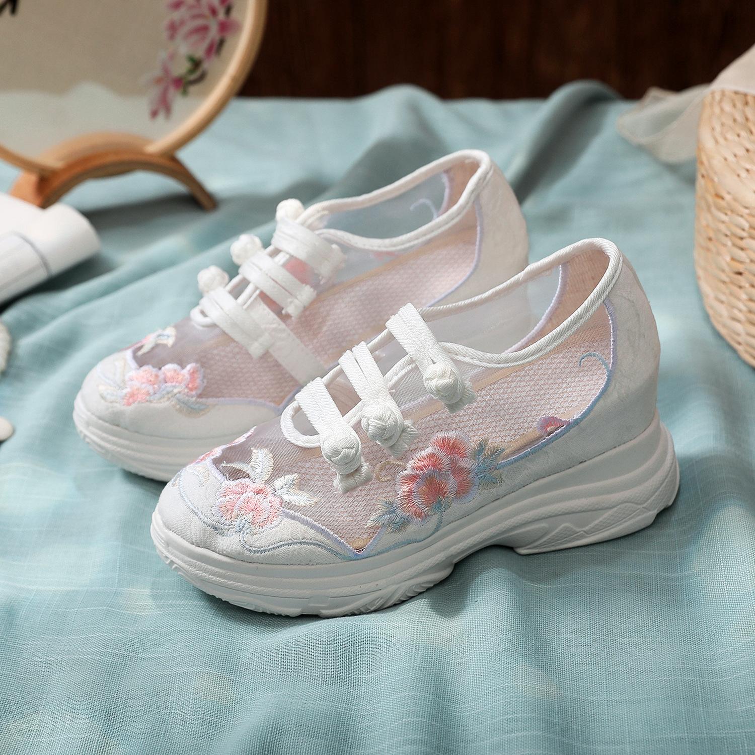 Mesh yarn is like a book, spring and summer new mesh yarn inner height increase canvas shoes embroidered shoes thickened white shoes sports shoes 41 білий
Mesh yarn is like a book, spring and summer new mesh yarn inner height increase canvas shoes embroidered shoes thickened white shoes sports shoes 41 білий