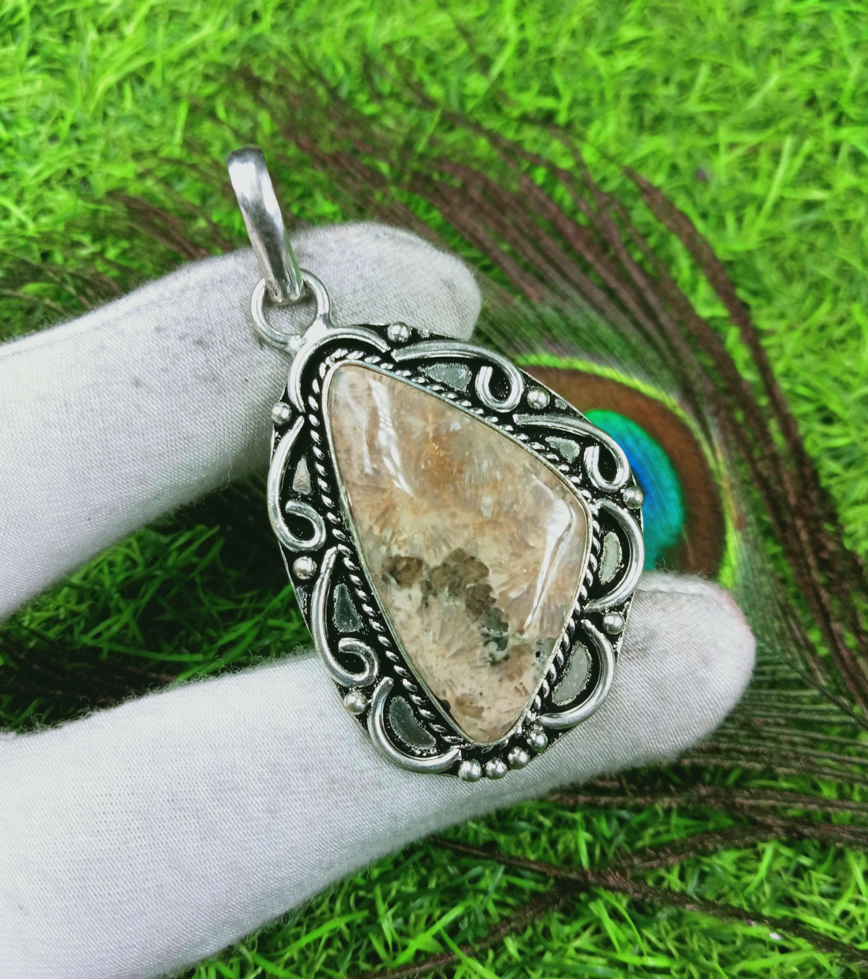 Подвеска из ископаемого кораллового камня 925 пробы с серебряным покрытием DEP-155
Подвеска из ископаемого кораллового камня 925 пробы с серебряным покрытием DEP-155