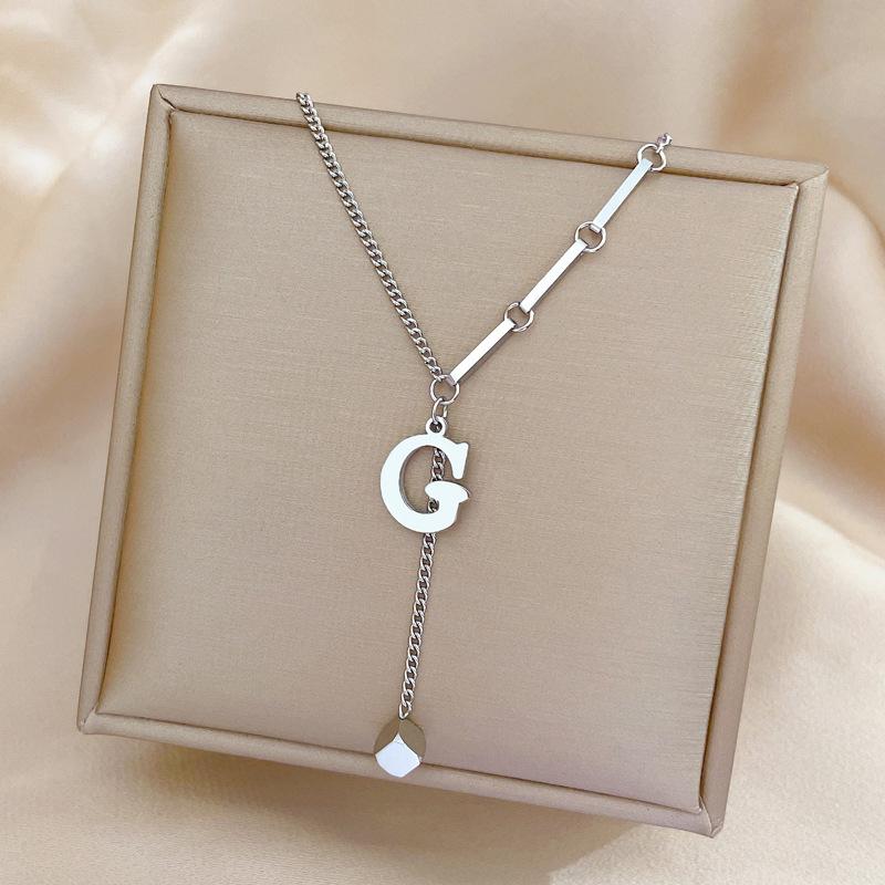 Titanium Steel Square Letters Personalized Minimalist Wind Stove Real Gold Necklace Female Collarbone Chain With
Titanium Steel Square Letters Personalized Minimalist Wind Stove Real Gold Necklace Female Collarbone Chain With