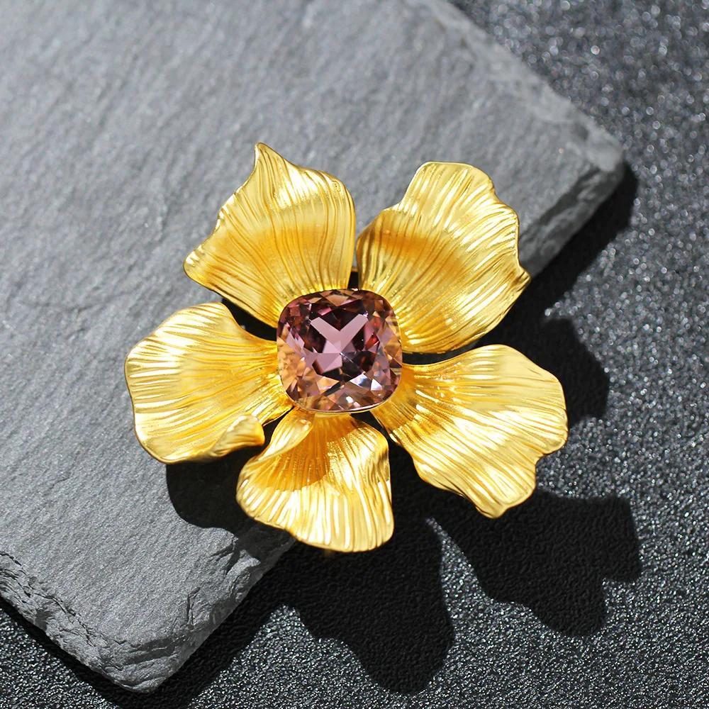 Women Girls Elegant Classic Flower Rhinestone Exquisite Brocohes Pins Fashion Lady Party Banquet Dress Coat Jewelry Accessories
Women Girls Elegant Classic Flower Rhinestone Exquisite Brocohes Pins Fashion Lady Party Banquet Dress Coat Jewelry Accessories