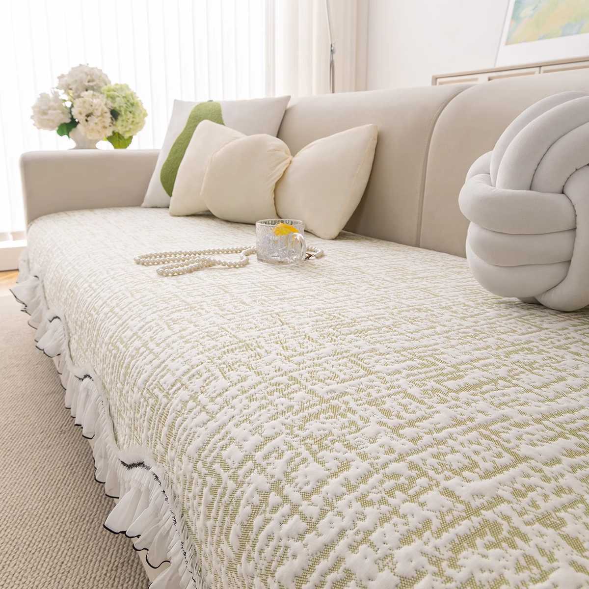 Special-shaped sofa cushion cool Doudou new cool feeling fixed non-slip advanced feeling straight row summer sofa mat cushion 70*70cm
Special-shaped sofa cushion cool Doudou new cool feeling fixed non-slip advanced feeling straight row summer sofa mat cushion 70*70cm