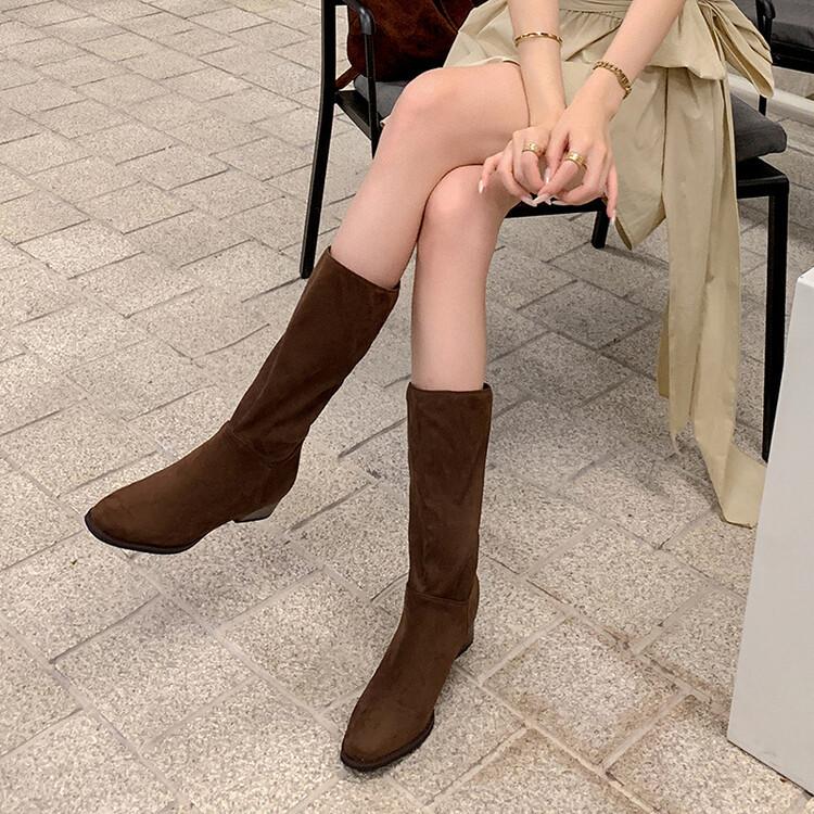 Internet celebrity pleated pile boots retro pointed thick heel boots western cowboy boots knight boots women 2025 autumn and winter new 39 коричневый
Internet celebrity pleated pile boots retro pointed thick heel boots western cowboy boots knight boots women 2025 autumn and winter new 39 коричневый