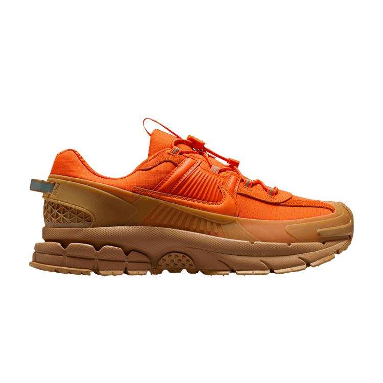 Nike Zoom Vomero Roam Safety Orange Мужские кроссовки Gum-Light-Brown Flax Hyper-Violet FV2295-800 41
Nike Zoom Vomero Roam Safety Orange Мужские кроссовки Gum-Light-Brown Flax Hyper-Violet FV2295-800 41