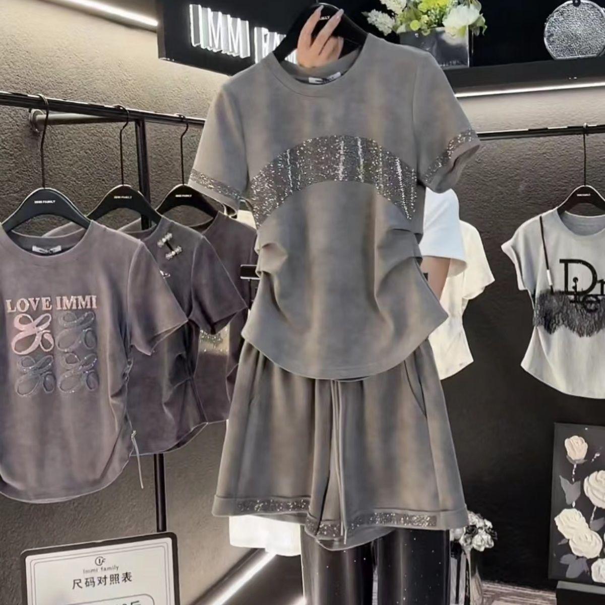 Summer Rhinestone Short Sleeved T Shirt Leg Pants Two Piece Set Women s Outfits M
Summer Rhinestone Short Sleeved T Shirt Leg Pants Two Piece Set Women s Outfits M