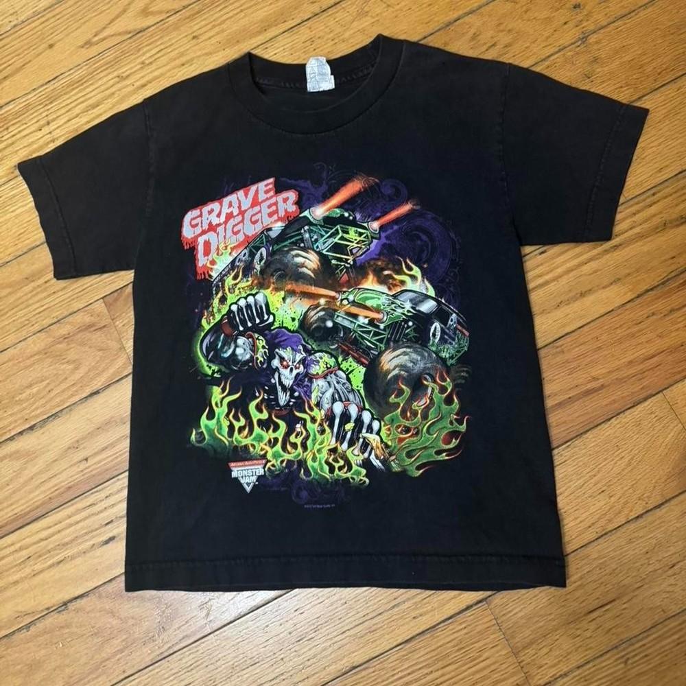 Black Grave Digger Monster Truck tee with multicoloured graphics Unisex T-Shirt S
Black Grave Digger Monster Truck tee with multicoloured graphics Unisex T-Shirt S