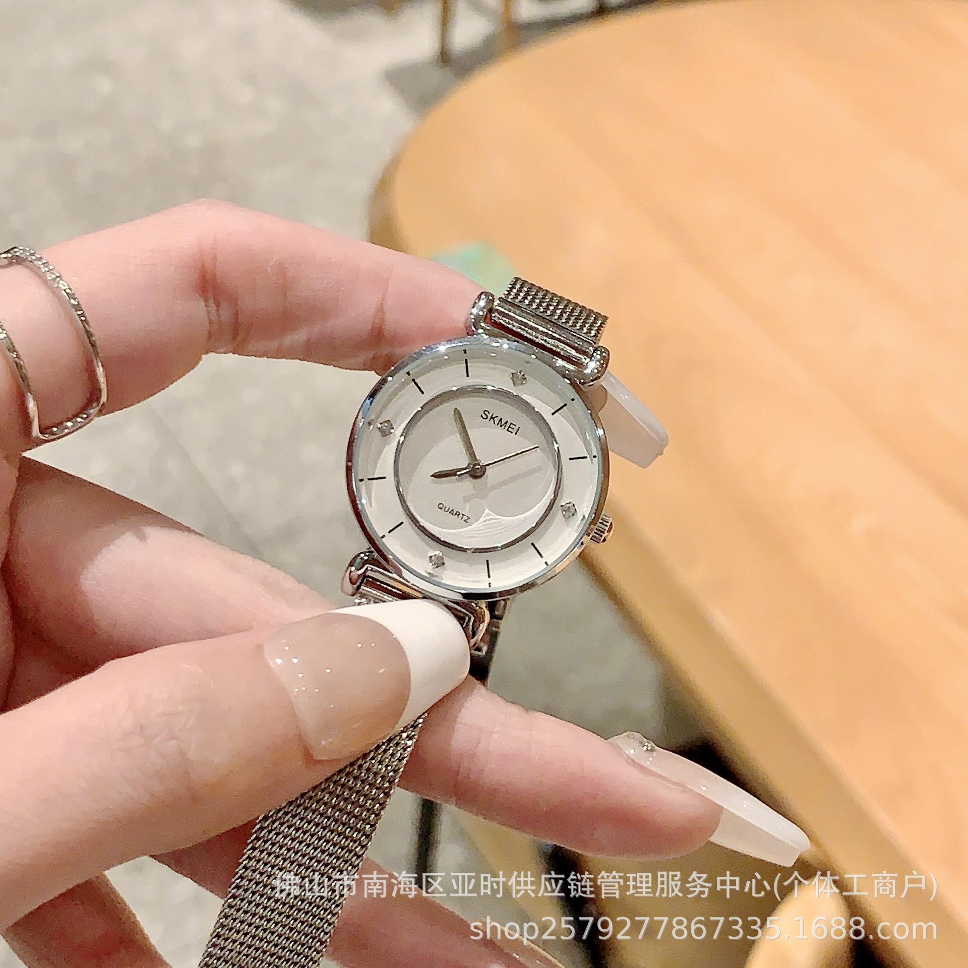 Moment Beauty Temperament Diamond Design Watch Female Student Simple Commuter
Moment Beauty Temperament Diamond Design Watch Female Student Simple Commuter