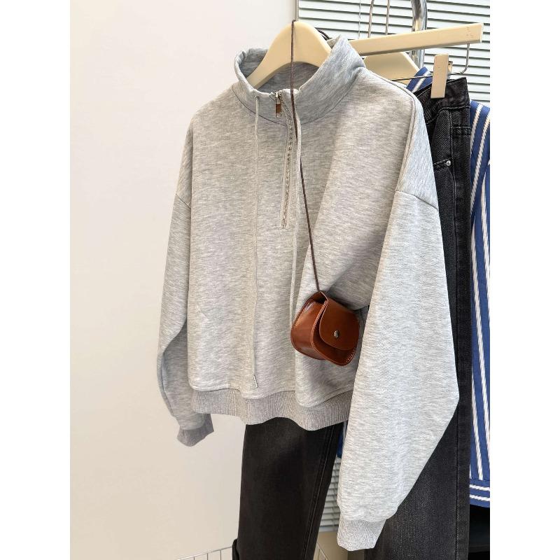 Новый женский тонкий свободный свитер-композит с длинными рукавами и воротником-стойкой на полумолнии для сезона настоящих распродаж 2XL темно-серого
Новый женский тонкий свободный свитер-композит с длинными рукавами и воротником-стойкой на полумолнии для сезона настоящих распродаж 2XL темно-серого