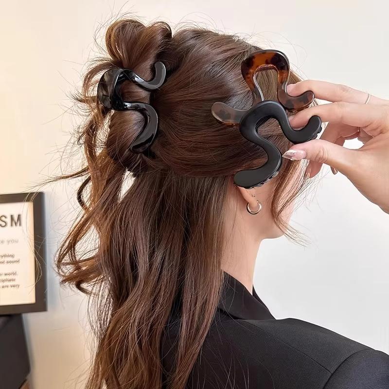 New Wine Red Hair Claw Clip for Girls Women Fashion Hair Claw Shark Clip Vintage Hairpin Headband Hair Accessories
New Wine Red Hair Claw Clip for Girls Women Fashion Hair Claw Shark Clip Vintage Hairpin Headband Hair Accessories