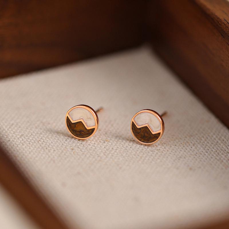 2026 Stylish Yin Yang Color Block Ear Studs for Healing Piercings - Women s Jewelry
2026 Stylish Yin Yang Color Block Ear Studs for Healing Piercings - Women s Jewelry