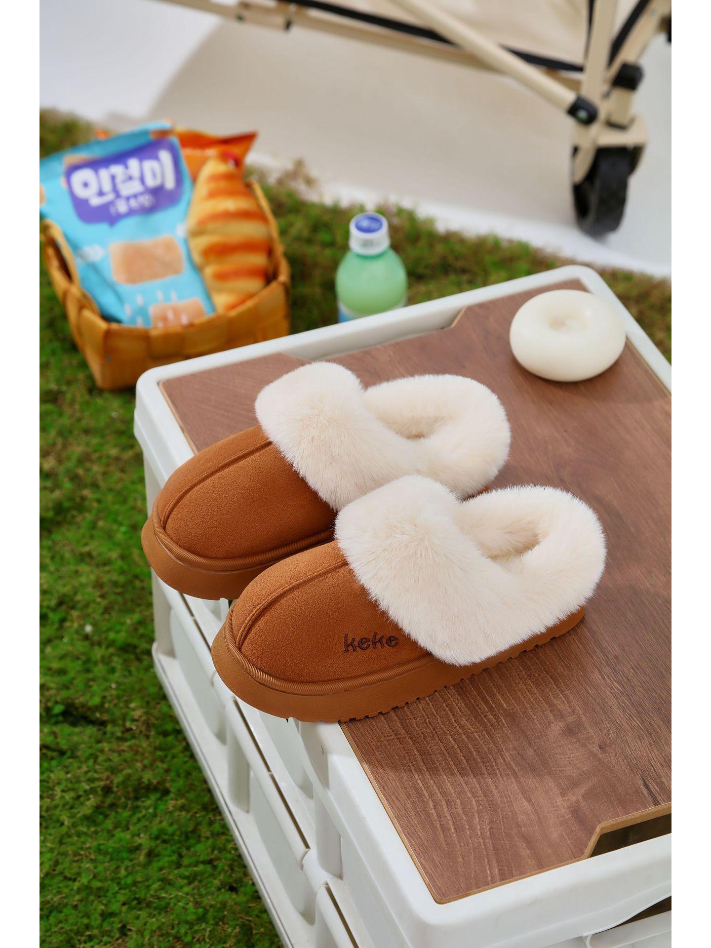 Женские нескользящие теплые домашние/уличные тапочки - толстый бархат и хлопок для осени/зимы 30-31
Женские нескользящие теплые домашние/уличные тапочки - толстый бархат и хлопок для осени/зимы 30-31