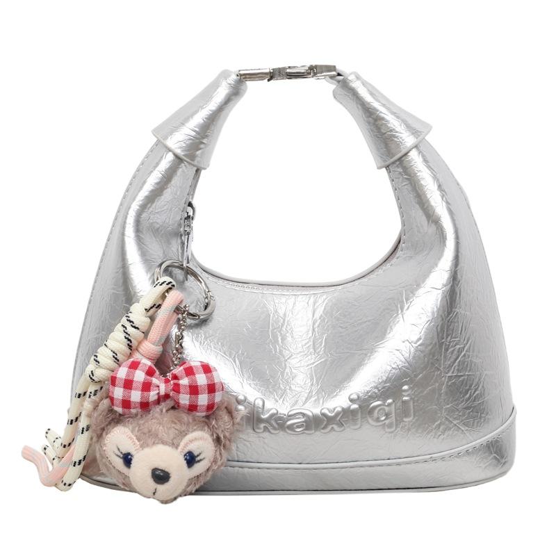 ins women s bag trendy fashion handbag 2025 new soft leather letter shoulder bag high-end crossbody bag no pendant
ins women s bag trendy fashion handbag 2025 new soft leather letter shoulder bag high-end crossbody bag no pendant