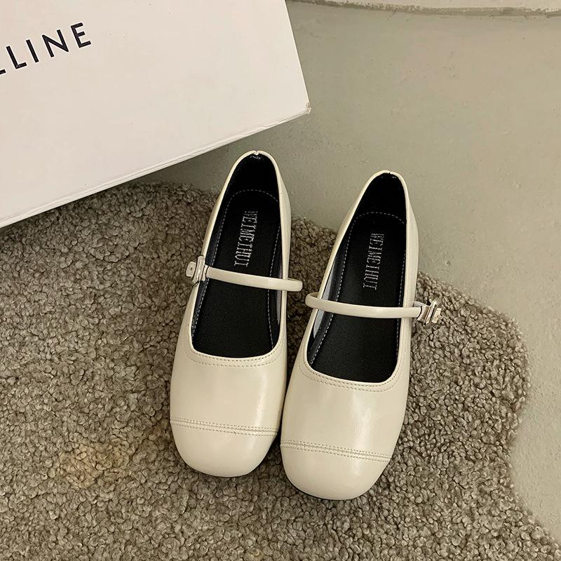 Spring 2024 new low-heeled Mary Jane shoes women s one-word buckle belt square head fashion women s single shoes Xiaoxiangfeng leather shoes 40
Spring 2024 new low-heeled Mary Jane shoes women s one-word buckle belt square head fashion women s single shoes Xiaoxiangfeng leather shoes 40