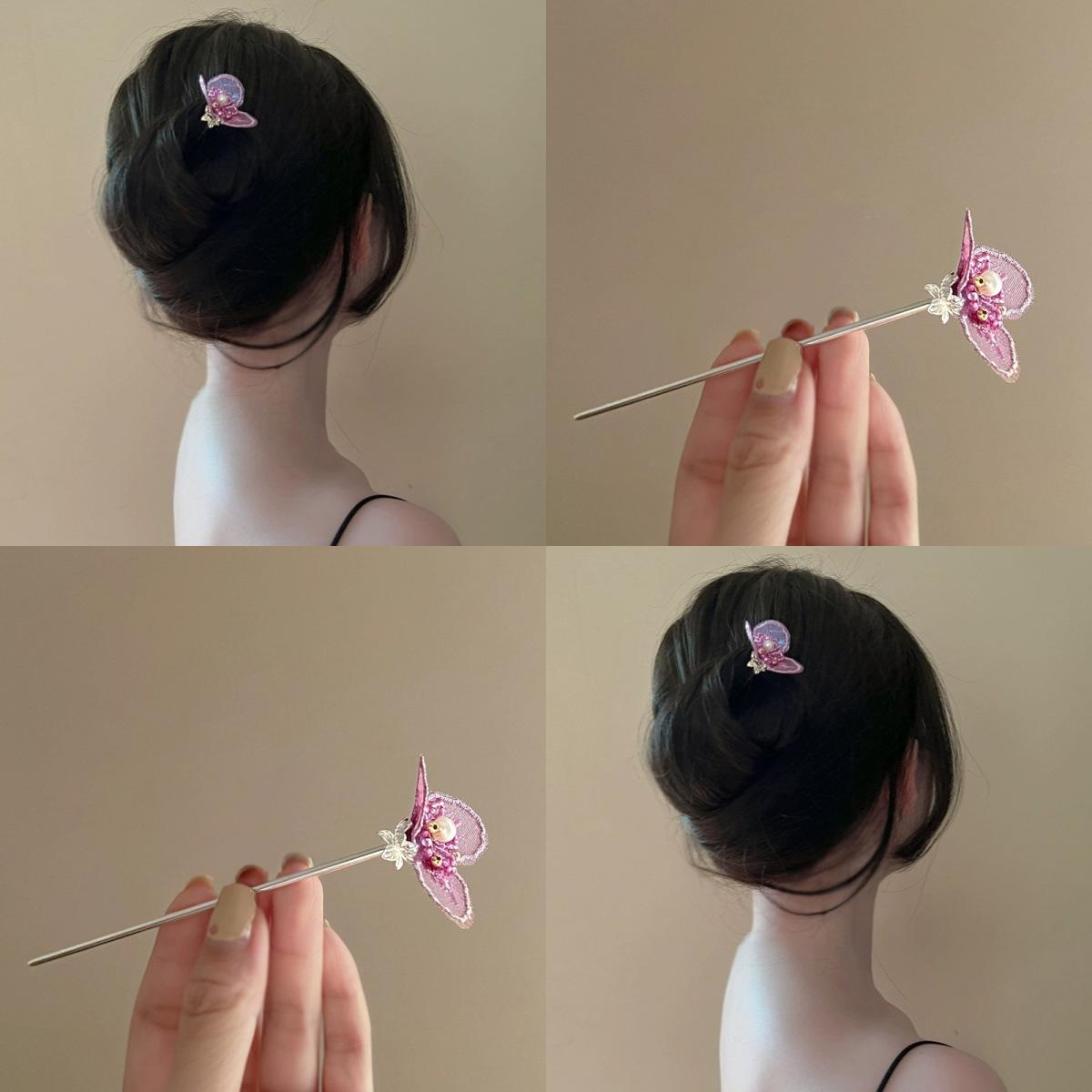 Simple flower pearl rice bead hairpin new Chinese fashion hair accessories women s high sense temperament versatile headgear women
Simple flower pearl rice bead hairpin new Chinese fashion hair accessories women s high sense temperament versatile headgear women