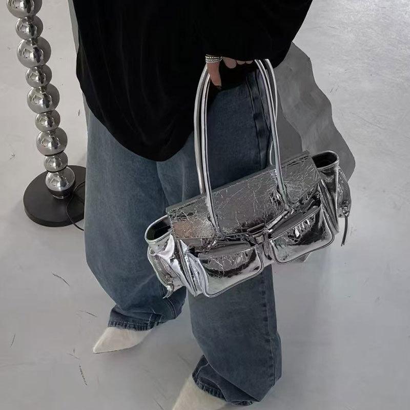 Кожаная сумка Niche с несколькими карманами для подмышек 2025 года, новая большая вместимость, сумка для подмышек Spicy Girl Millennium, карманная сумка для мотоцикла 35x10x17cm серебряный