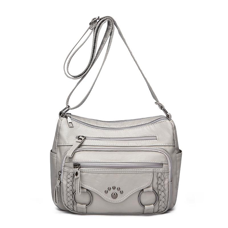 Single Shoulder Large Capacity Soft Leather Crossbody Bag
Single Shoulder Large Capacity Soft Leather Crossbody Bag