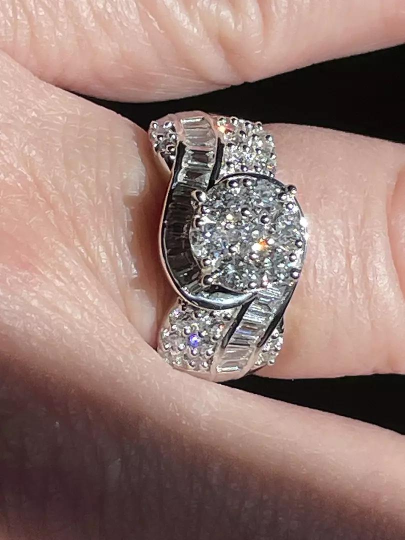 New Geometrically Wrapped Diamond Ring Women s Creative Jewelry White Zircon Ring For Party Birthday And Wedding Gift 10 білий
New Geometrically Wrapped Diamond Ring Women s Creative Jewelry White Zircon Ring For Party Birthday And Wedding Gift 10 білий