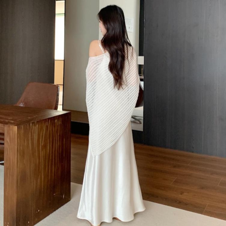 Asymmetrical style one-shoulder knitted sun protection cover-up for women, summer fashion set with satin camisole dress two-piece set S
Asymmetrical style one-shoulder knitted sun protection cover-up for women, summer fashion set with satin camisole dress two-piece set S