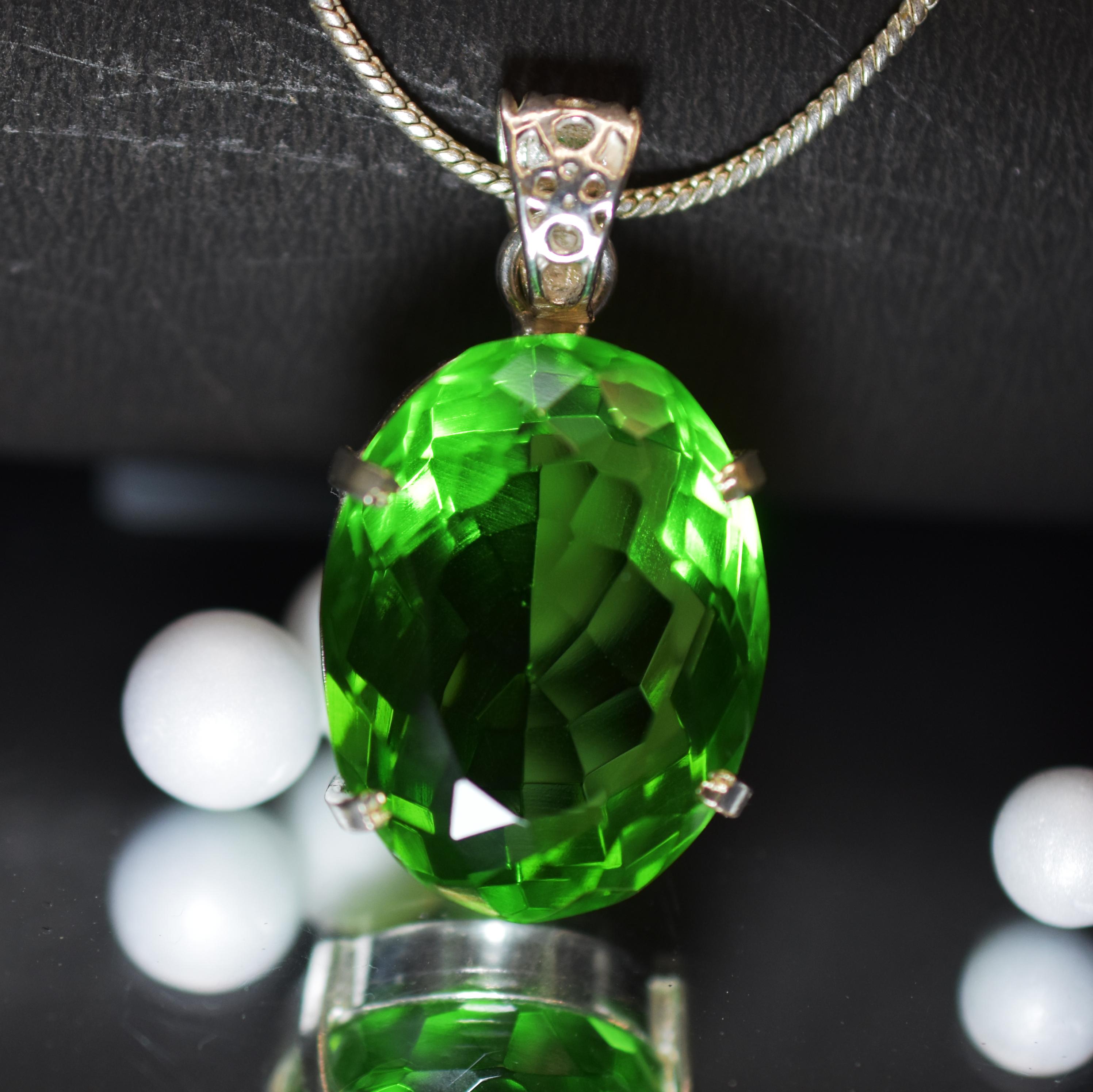 Підвіска з перидотом Срібна підвіска 925 проби Підвіска з перидотом Срібні прикраси ручної роботи Срібні підвіски з перидотом для намист Жіночі Medium зелений
Підвіска з перидотом Срібна підвіска 925 проби Підвіска з перидотом Срібні прикраси ручної роботи Срібні підвіски з перидотом для намист Жіночі Medium зелений