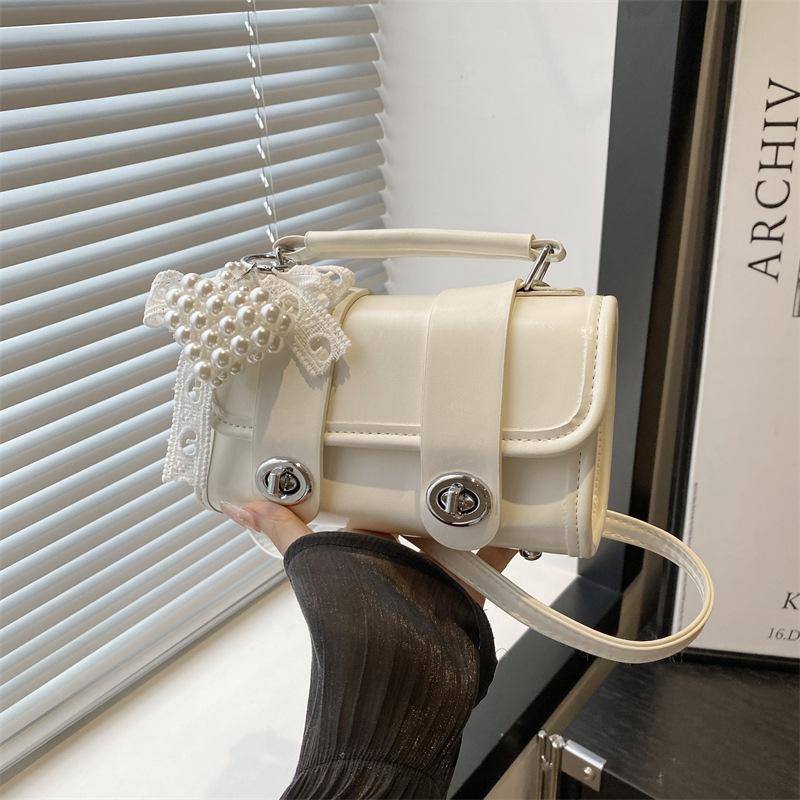 High-end niche bag women s summer new fashion messenger bag portable Cambridge pillow bag Without pendant білий
High-end niche bag women s summer new fashion messenger bag portable Cambridge pillow bag Without pendant білий