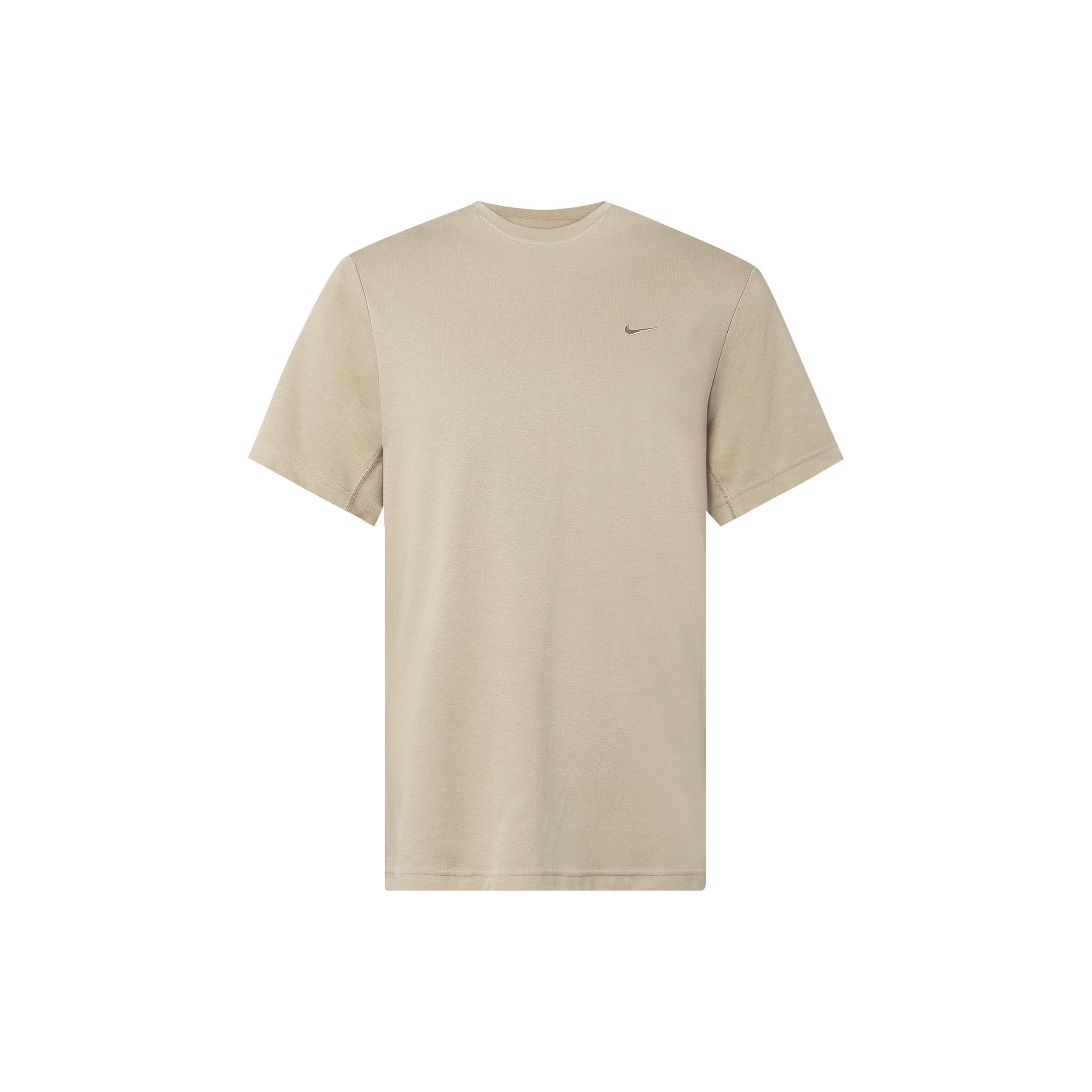New Nike Set-in Sleeve T-Shirt Men s Khaki DV9832-247 S
New Nike Set-in Sleeve T-Shirt Men s Khaki DV9832-247 S