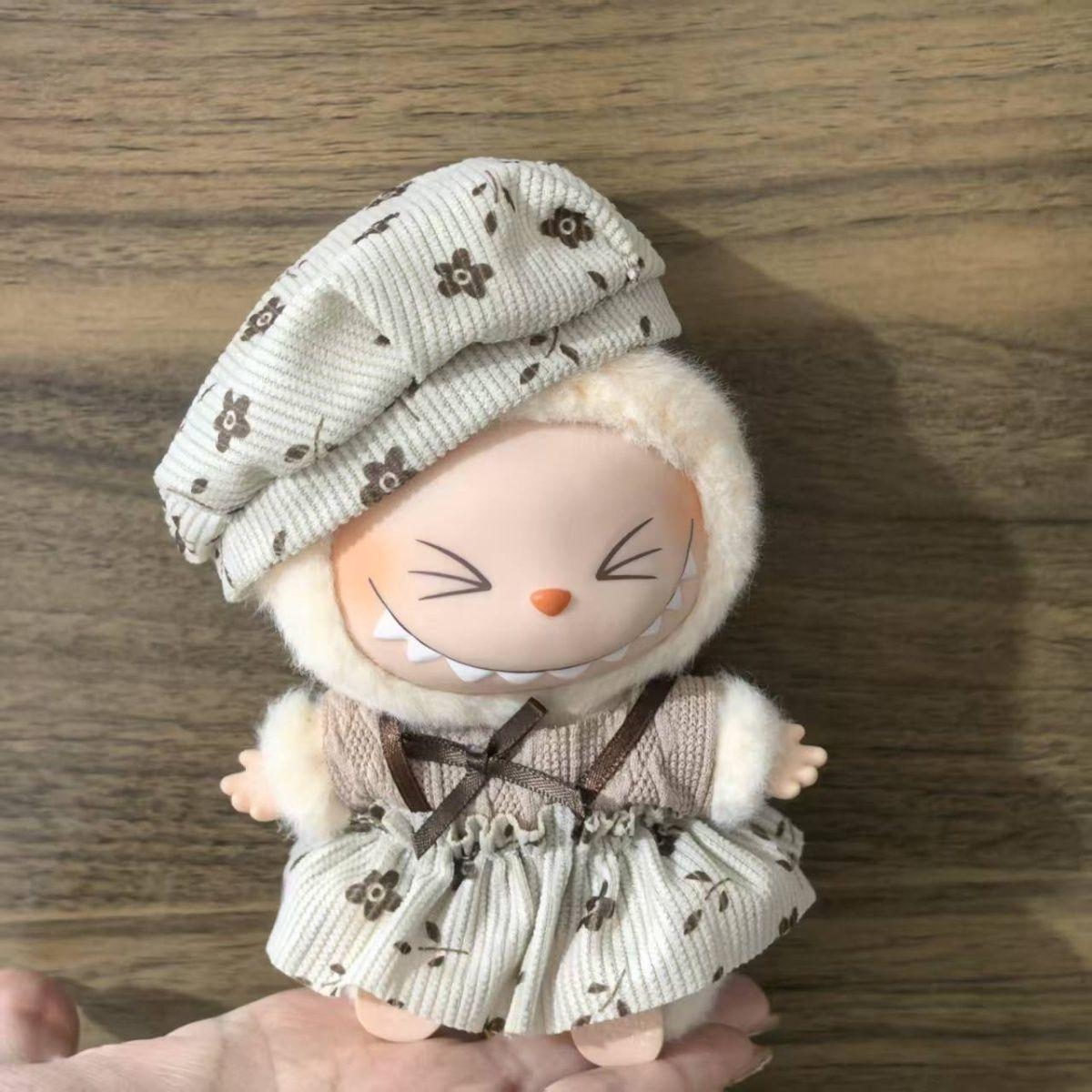 Only Baby Clothes Labubu Clothes Pendant Labubu Cloth Sitting Baby Clothes Gray Sweater Spring Flower Hat excluding dolls
Only Baby Clothes Labubu Clothes Pendant Labubu Cloth Sitting Baby Clothes Gray Sweater Spring Flower Hat excluding dolls