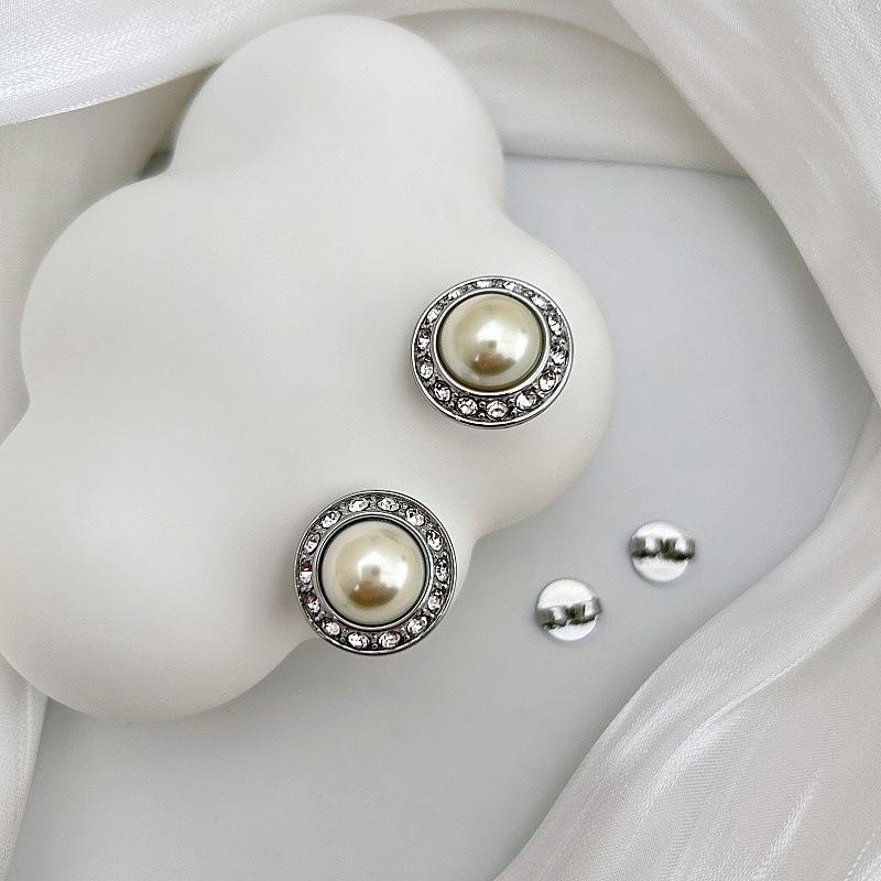 Zircon Stud Earrings French Light Luxury Fashion Small Fragrant Style Stud Earrings Commuting Versatile Temperament Earrings Women
Zircon Stud Earrings French Light Luxury Fashion Small Fragrant Style Stud Earrings Commuting Versatile Temperament Earrings Women