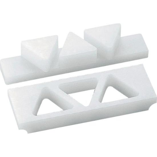 Sumibe Techno Plastics Sumitomo PE Rice Ball Mold with Press Lid Kansai Style 3 Holes Large FOA3L (A)
Sumibe Techno Plastics Sumitomo PE Rice Ball Mold with Press Lid Kansai Style 3 Holes Large FOA3L (A)