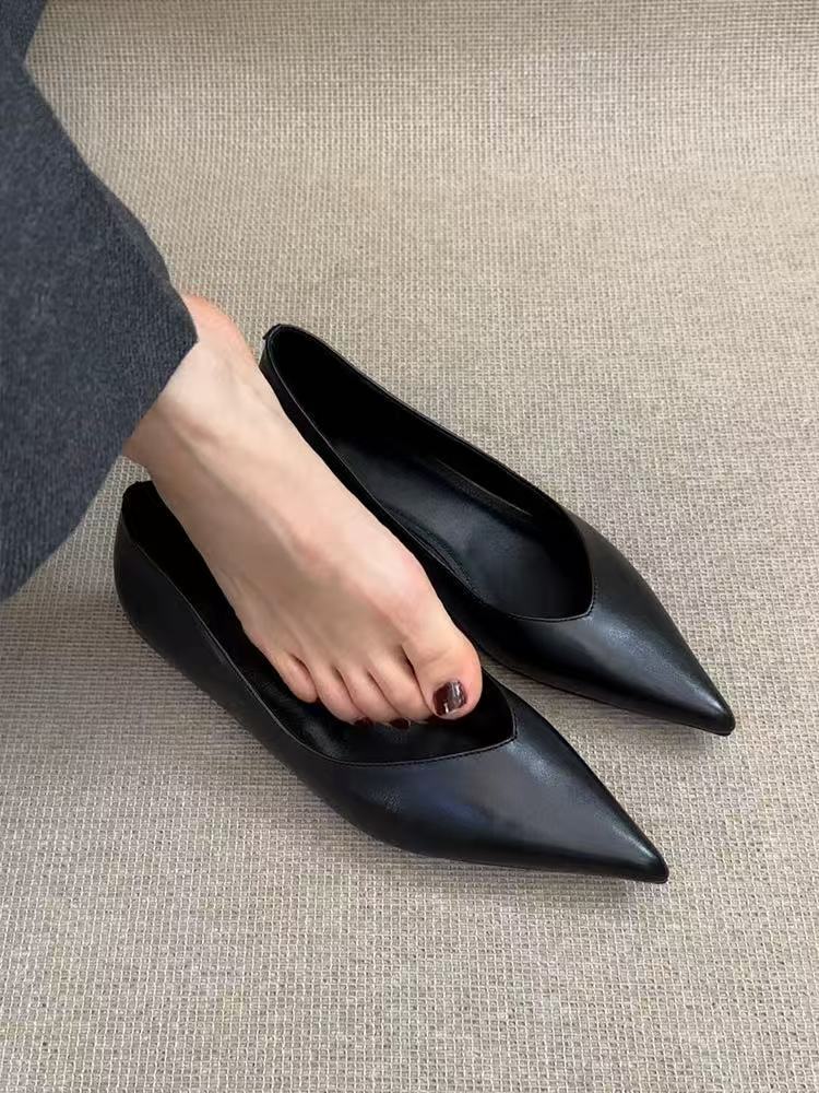Версия из овчины~ Французские минималистичные балетки женские на одной педали темпераментные остроносые одинарные туфли для работы и повседневной носки неглубокие кожаные женские туфли 40 чёрный
Версия из овчины~ Французские минималистичные балетки женские на одной педали темпераментные остроносые одинарные туфли для работы и повседневной носки неглубокие кожаные женские туфли 40 чёрный