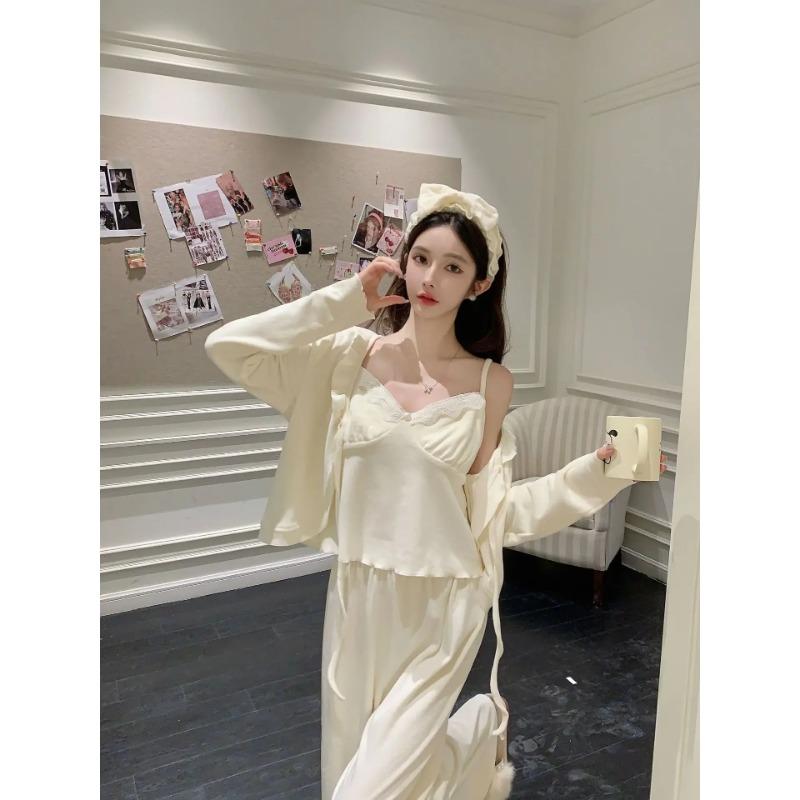 Комплект для сна из 3 предметов в стиле принцессы, сексуальный топ на бретельках, штаны, пижамный комплект из бархата Island, теплая домашняя одежда, мягкая зимняя одежда для отдыха, ночная одежда XL
Комплект для сна из 3 предметов в стиле принцессы, сексуальный топ на бретельках, штаны, пижамный комплект из бархата Island, теплая домашняя одежда, мягкая зимняя одежда для отдыха, ночная одежда XL