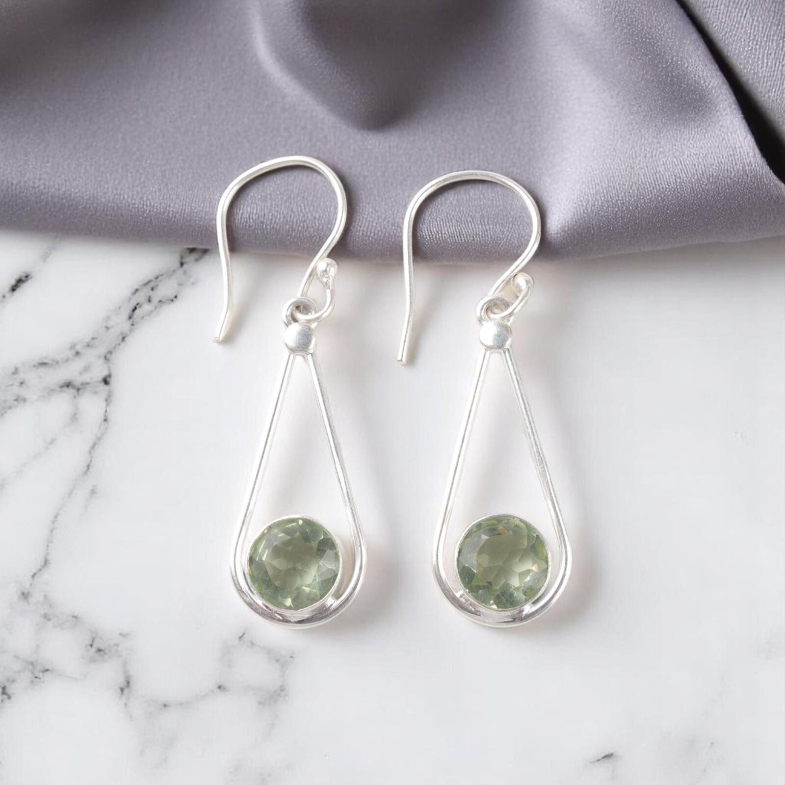 Green Amethyst Gemstone 925 Sterling Silver Jewelry Handcrafted Earrings 1.76 EE-126-15
Green Amethyst Gemstone 925 Sterling Silver Jewelry Handcrafted Earrings 1.76 EE-126-15