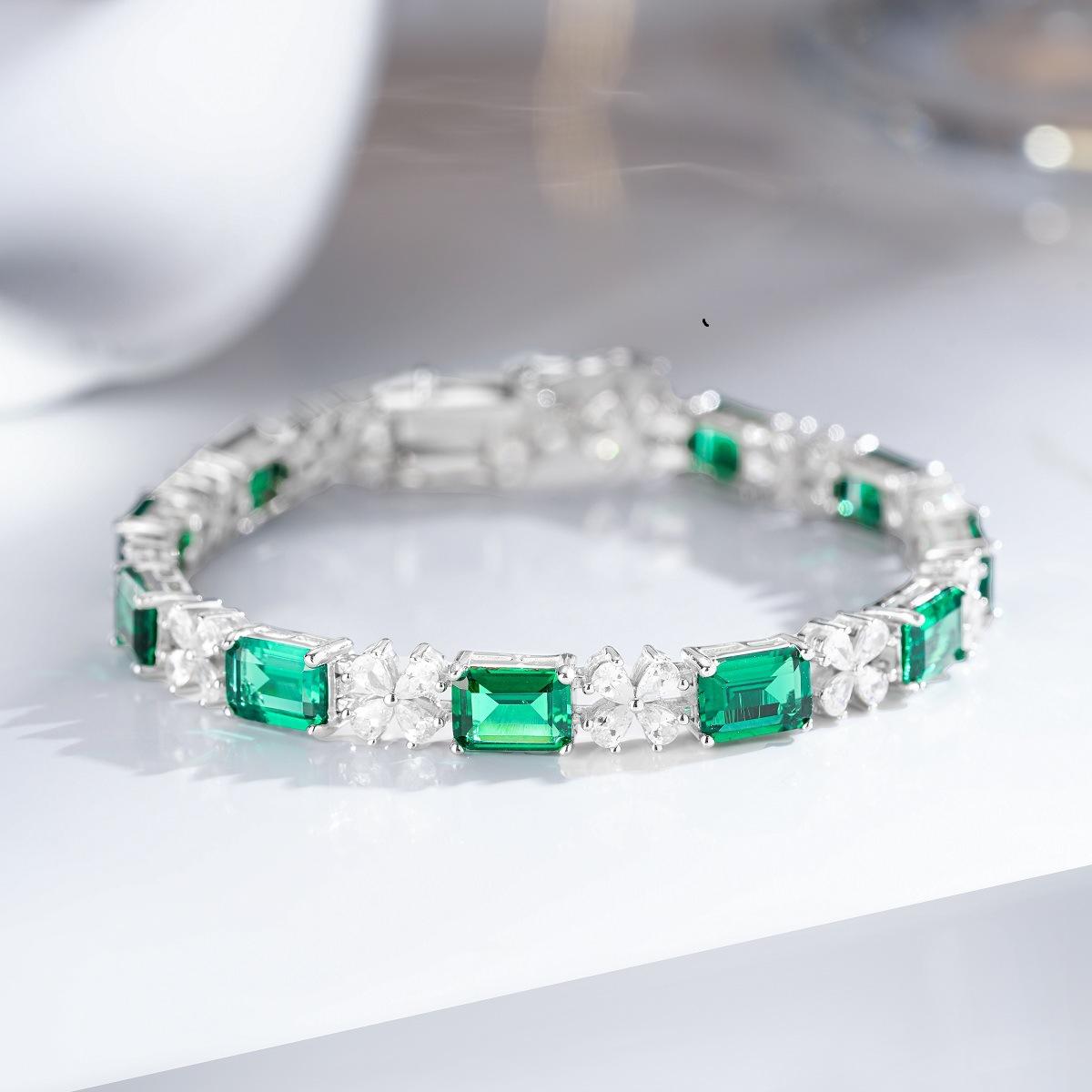 Luxury 18K White Gold Solid Platinum Emerald Bracelet Single 1 Karat Emerald Cut Diamond Bracelet 16cm зелёный
Luxury 18K White Gold Solid Platinum Emerald Bracelet Single 1 Karat Emerald Cut Diamond Bracelet 16cm зелёный