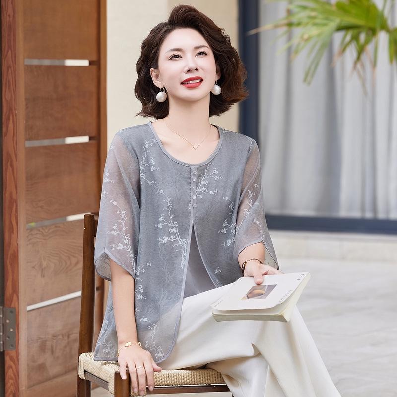 Chinese Style Slimming Mid-Sleeve Top for Moms - Summer Round Neck Loose Fit 2XL (105-120 lbs) серый
Chinese Style Slimming Mid-Sleeve Top for Moms - Summer Round Neck Loose Fit 2XL (105-120 lbs) серый