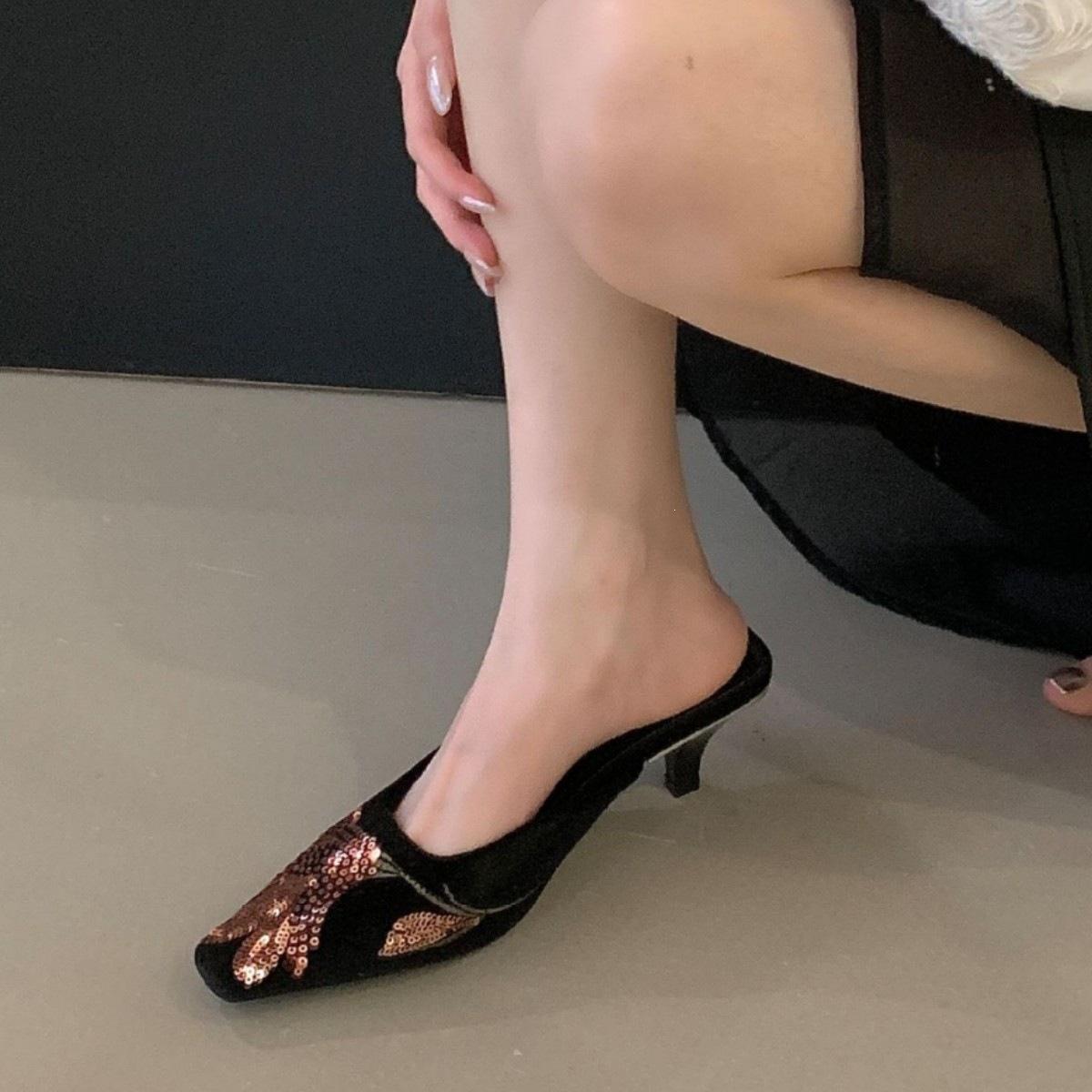New Chinese Bag Head Embroidery Flower Half Tray Women S Shoes Retro Fashion Square Head Women S Shoes 35
New Chinese Bag Head Embroidery Flower Half Tray Women S Shoes Retro Fashion Square Head Women S Shoes 35