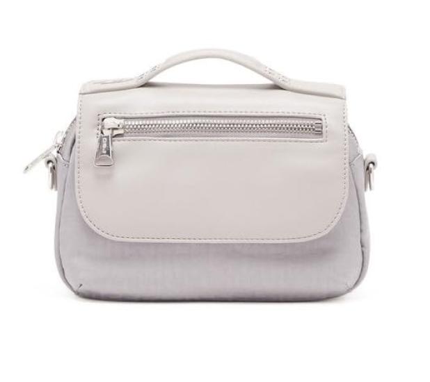 Unisex Nylon Monogram Mini Messenger Bag X09643P5155 UNI Gray T8090 (Diesel) сірий колір
Unisex Nylon Monogram Mini Messenger Bag X09643P5155 UNI Gray T8090 (Diesel) сірий колір