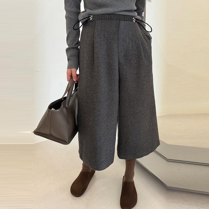 Autumn/Winter 2025 Women s Woolen Maternity High-Waist Cropped Pants, Plus Velvet, Slimming, Loose, Versatile Wide-Leg Style Large
Autumn/Winter 2025 Women s Woolen Maternity High-Waist Cropped Pants, Plus Velvet, Slimming, Loose, Versatile Wide-Leg Style Large