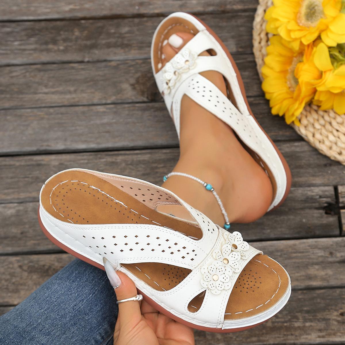 Women s Slippers Casual Flower Hollow Wedge Beach Shoes Outdoor Fashion Platform Comfortable Non-slip Sandals Plus size 43 36 білий
Women s Slippers Casual Flower Hollow Wedge Beach Shoes Outdoor Fashion Platform Comfortable Non-slip Sandals Plus size 43 36 білий