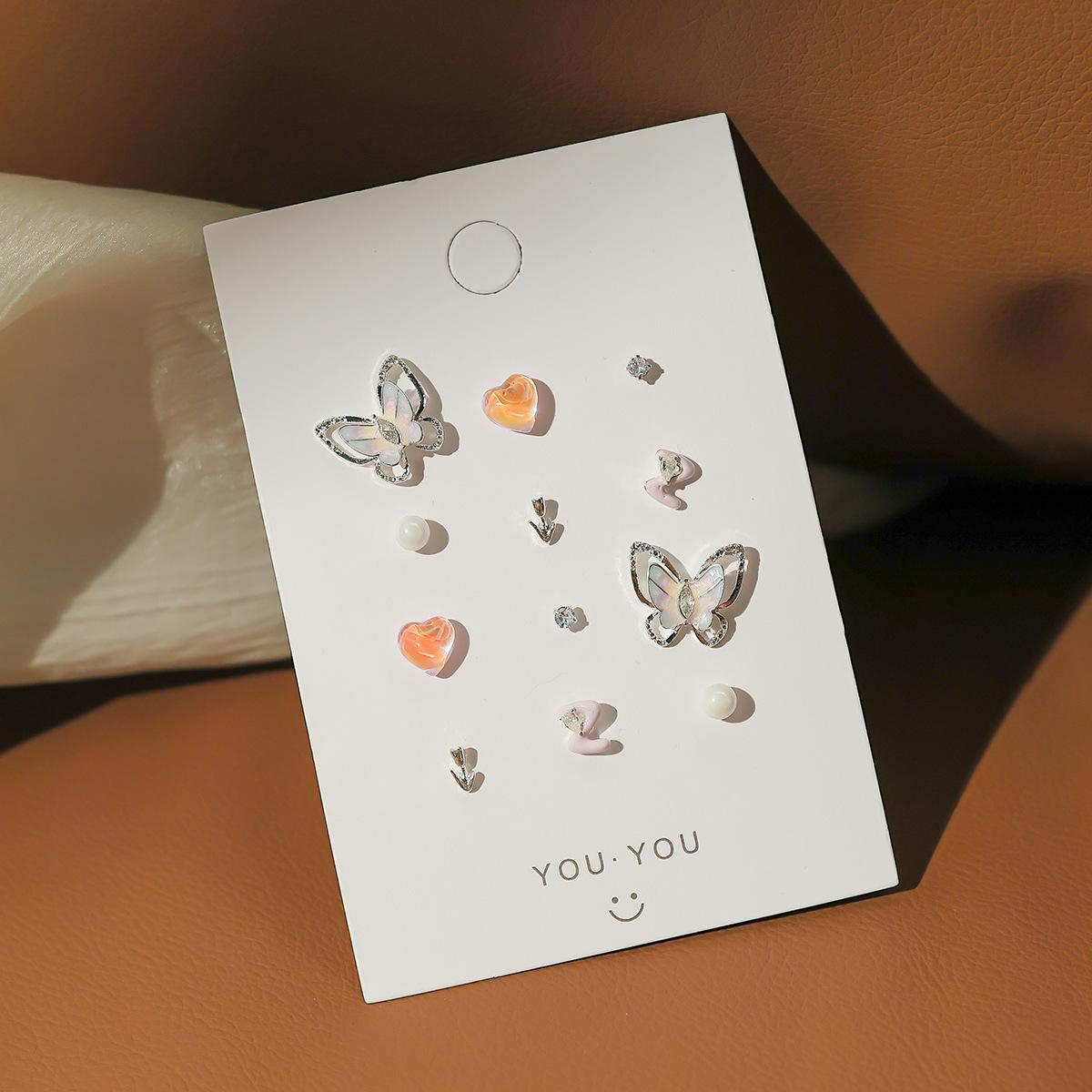 Комплект из серебряных серег-игл Sweet Bow Geometric Love: Шикарные и универсальные серьги для женщин
Комплект из серебряных серег-игл Sweet Bow Geometric Love: Шикарные и универсальные серьги для женщин